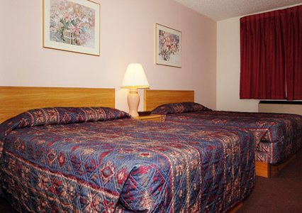 Econo Lodge Cortez 02.[2]